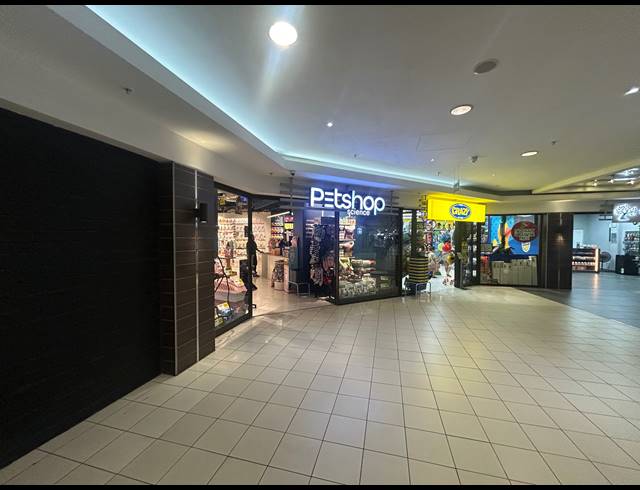 166M² BUILDING TO LET IN RONDEBOSCH